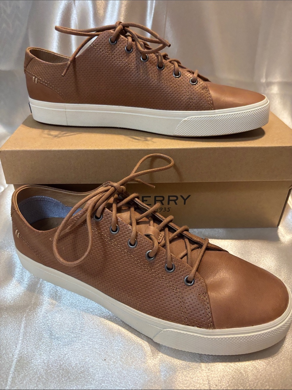 Sperry Chestnut Brown Leather Low-Top Sneakers